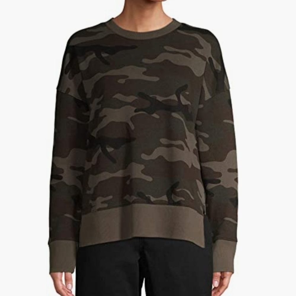 WOMEN TIME & TRU GREEN CAMO SWEATSHIRT/SWEATER SIZE S